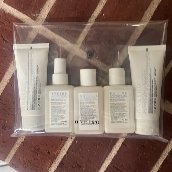 New Oneiro 5pc Body Care Set + Shower Bag - Picture 2 of 4